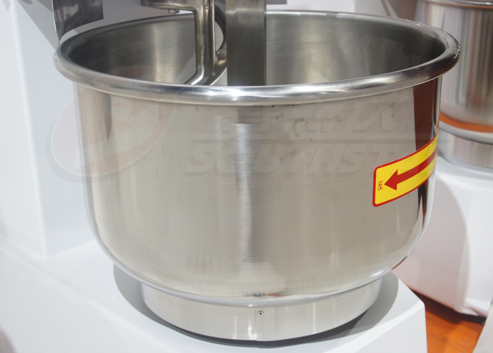 全自動(dòng)雙動(dòng)雙速50公斤和面機(jī) NFJ-50 攪拌桶 廣州賽思達(dá)公司 廠家直銷 全自動(dòng)雙動(dòng)雙速50公斤和面機(jī) NFJ-50 攪拌桶 廣州賽思達(dá)公司 廠家直銷