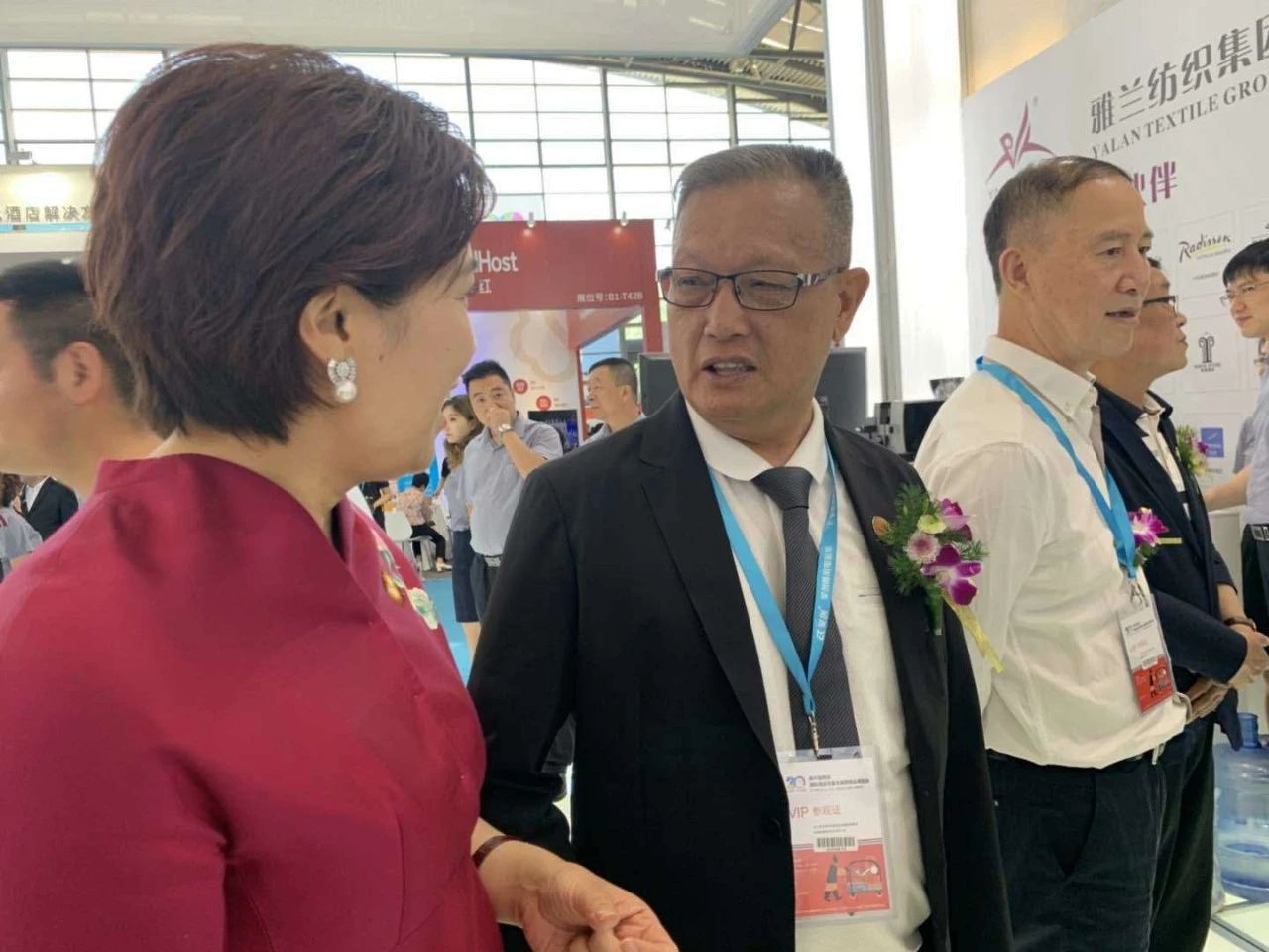 董事長(zhǎng)唐樹松參加第二十屆西安國際酒店設(shè)備暨旅游商品展覽會(huì) 董事長(zhǎng)唐樹松參加第二十屆西安國際酒店設(shè)備暨旅游商品展覽會(huì)