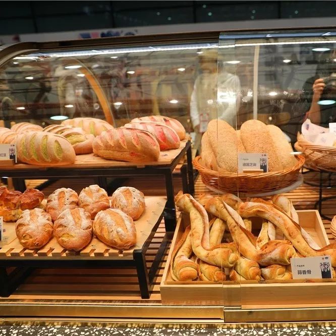 2019中國烘焙行業(yè)之力&mdash;&mdash;賽思達(dá)榮獲《輕食設(shè)備指定供應(yīng)商》榮譽(yù)稱號(hào)