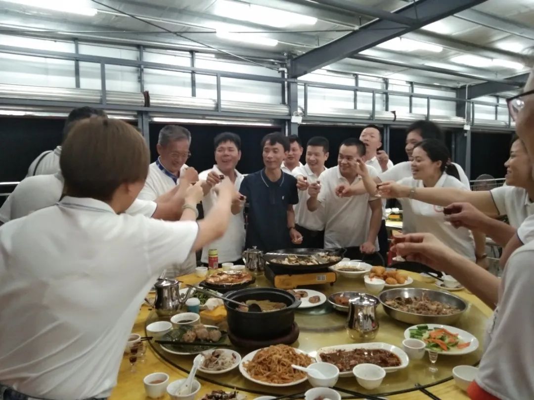 【賽思達烤箱】四川省酒店用品行業(yè)協(xié)會考察團蒞臨賽思達參觀指導(dǎo)